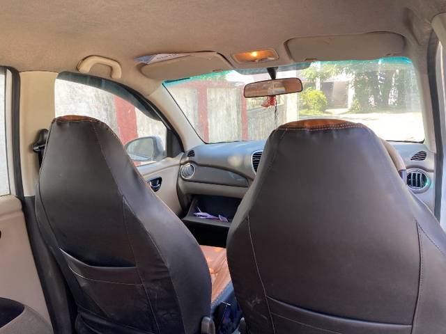 https://images10.gaadi.com/usedgaadi-sellcar/UsedCar/e55bf72ea/9abd074c-397a-40e3-bb9a-067020a6c84e.jpeg?imwidth=6402