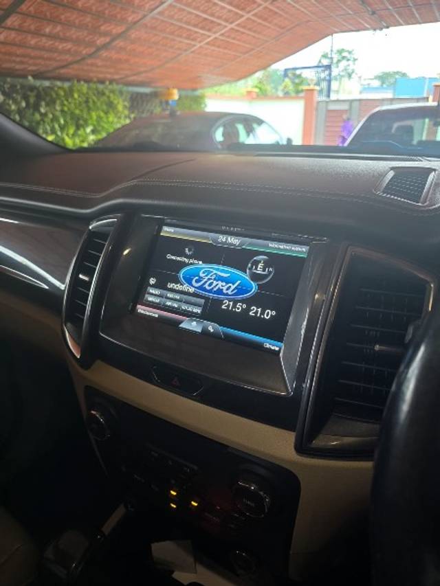 https://images10.gaadi.com/usedgaadi-sellcar/UsedCar/e55c0414a/610a722f-251b-44a2-9fdf-a15393566129.jpeg?imwidth=6402
