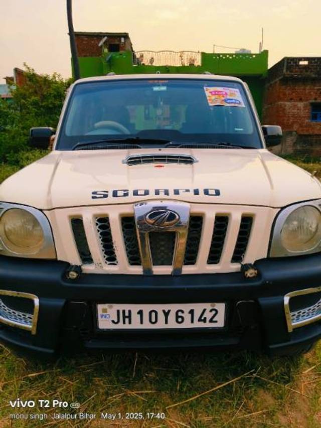 https://images10.gaadi.com/usedgaadi-sellcar/UsedCar/e55ca4b9a/2e51ba03-a7fe-4536-a19e-570382472c59.jpg?imwidth=6400