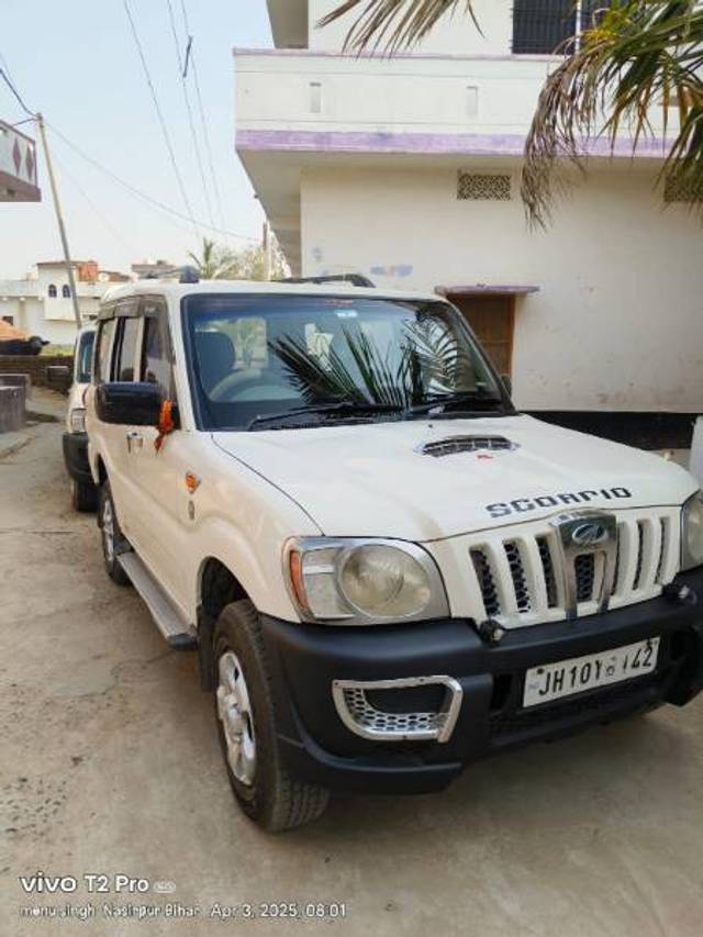 https://images10.gaadi.com/usedgaadi-sellcar/UsedCar/e55ca4b9a/4129fe67-6f07-4d65-8b55-4e3b5cd75e65.jpg?imwidth=6401