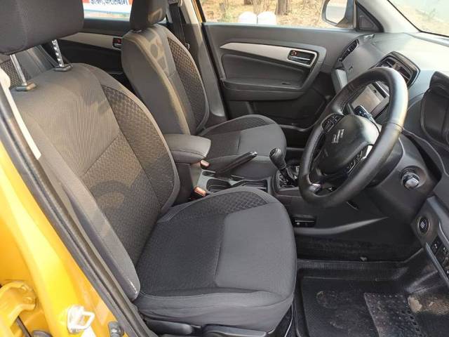 https://images10.gaadi.com/usedgaadi-sellcar/UsedCar/e55ce742a/cba5669b-35e2-46bf-a813-4955647da1ca.jpg?imwidth=6402