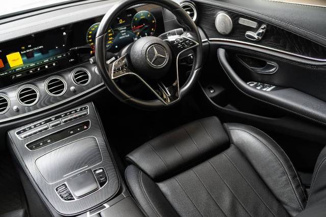 https://images10.gaadi.com/usedgaadi-sellcar/UsedCar/e55cf688a/702e4bf1-eb31-41b3-b545-95f88ce35c28.jpg?imwidth=6402