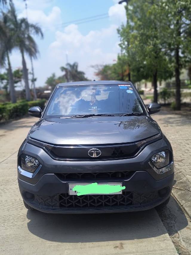 https://images10.gaadi.com/usedgaadi-sellcar/UsedCar/e55dd465a/e99e43af-aed8-44a2-9e0b-8f418017e4d2.jpeg?imwidth=6400