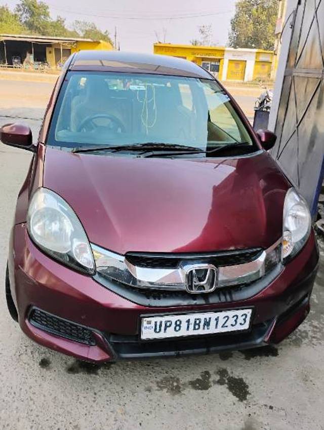 https://images10.gaadi.com/usedgaadi-sellcar/UsedCar/e55e1e36a/8212a139-5b01-48cd-ba43-549066ddffb6.jpg?imwidth=6400