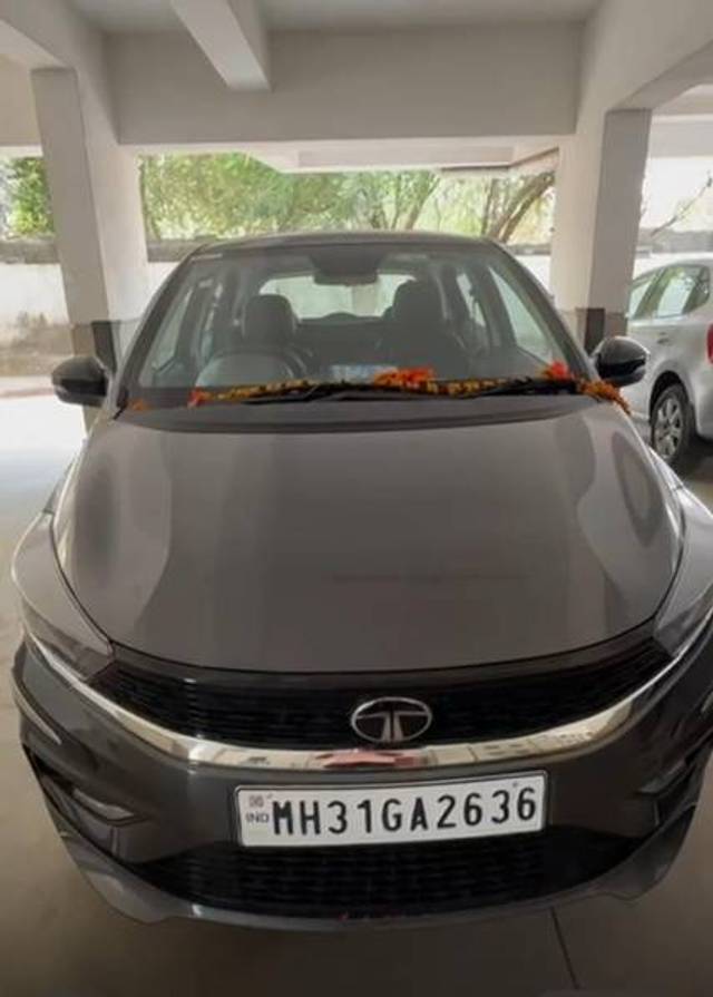 https://images10.gaadi.com/usedgaadi-sellcar/UsedCar/e55e4f54a/6d445dcc-263a-44b6-a016-a7d3e4d3841d.jpeg?imwidth=6400