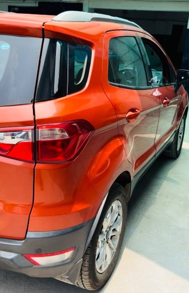https://images10.gaadi.com/usedgaadi-sellcar/UsedCar/e55ebec2a/c3cdf2da-7fdf-4236-93c1-27d22d07ec83.jpeg?imwidth=6402