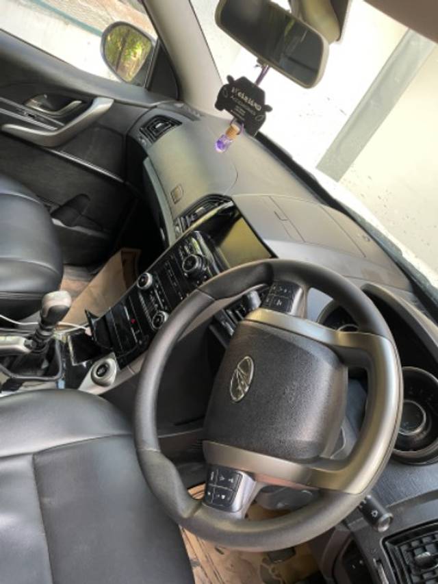 https://images10.gaadi.com/usedgaadi-sellcar/UsedCar/e55f79c8a/1595ca9c-0efa-4728-9c91-43a02efd4b72.jpeg?imwidth=6402