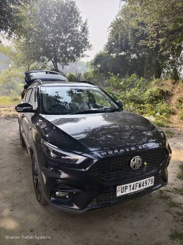 https://images10.gaadi.com/usedgaadi-sellcar/UsedCar/e55fc31ca/5bf2432e-b842-4120-bcdf-fe1f66137622.jpg?imwidth=6400
