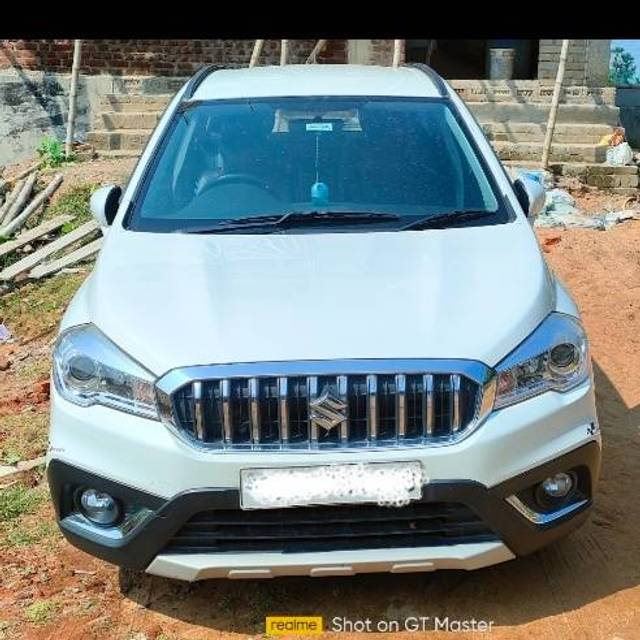 https://images10.gaadi.com/usedgaadi-sellcar/UsedCar/e55fe337a/6ffe460b-61d5-4aa3-abb9-bdd4b0d006e7.jpg?imwidth=6400