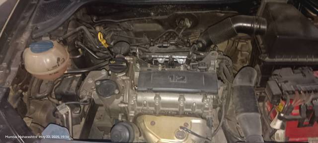 https://images10.gaadi.com/usedgaadi-sellcar/UsedCar/e55fedb0a/a7a0f99c-488d-400b-88e7-eafc90c61b8b.jpg?imwidth=6401