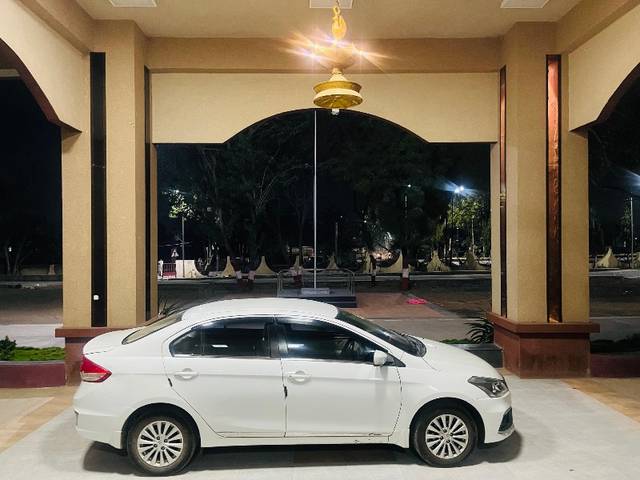 https://images10.gaadi.com/usedgaadi-sellcar/UsedCar/e5601158a/df5831e3-0e15-4966-bb9b-abeee016212a.jpeg?imwidth=6402