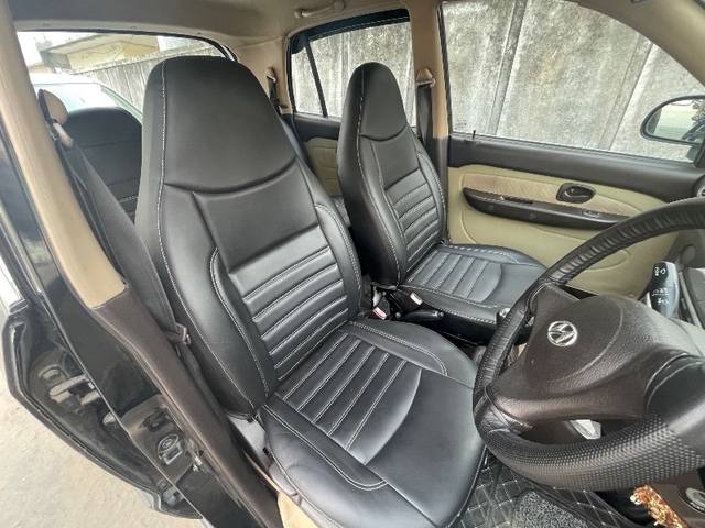https://images10.gaadi.com/usedgaadi-sellcar/UsedCar/e560a040a/44b1ca10-a9cf-4f5b-ab7a-b7c9f4f70493.jpeg?imwidth=6402