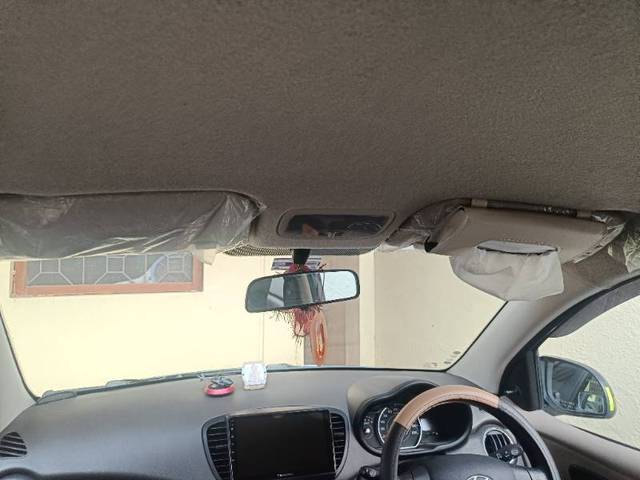 https://images10.gaadi.com/usedgaadi-sellcar/UsedCar/e560a714a/25f40541-2a77-407f-a631-7e566eae3513.jpg?imwidth=6401