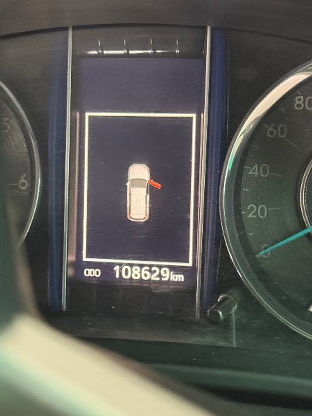https://images10.gaadi.com/usedgaadi-sellcar/UsedCar/e560efb6a/d8f28a27-f2c0-47f2-8cb0-dc01464beecd.jpeg?imwidth=6402