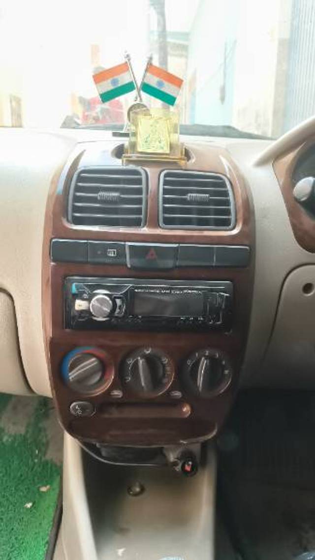https://images10.gaadi.com/usedgaadi-sellcar/UsedCar/e5615d38a/4669a83c-f491-41c9-8df0-add8cca4657e.jpg?imwidth=6401