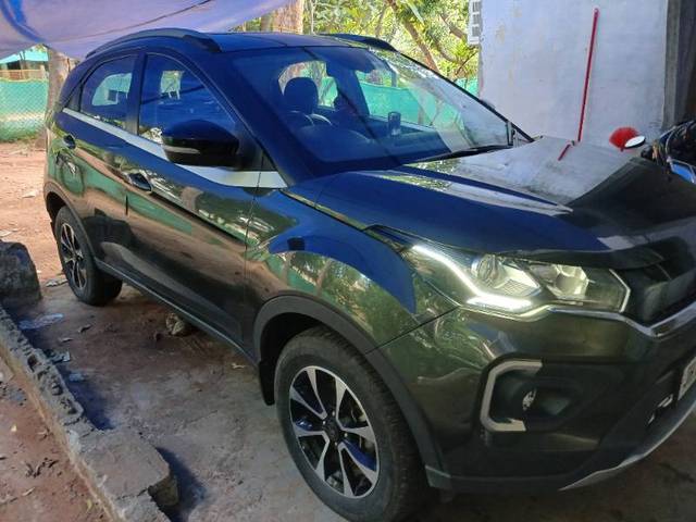 https://images10.gaadi.com/usedgaadi-sellcar/UsedCar/e561a002a/e557a28f-1e83-4429-ae89-3704dc3d95c3.jpg?imwidth=6400