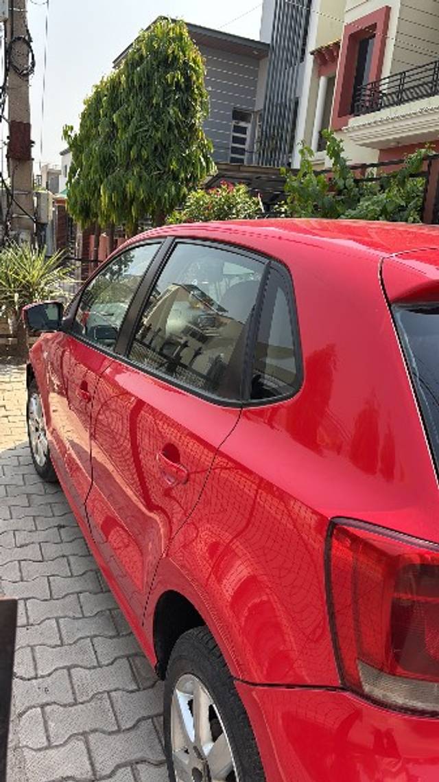 https://images10.gaadi.com/usedgaadi-sellcar/UsedCar/e561b92fa/739a6278-f3ca-47af-a108-979fd2c58c97.jpeg?imwidth=6402