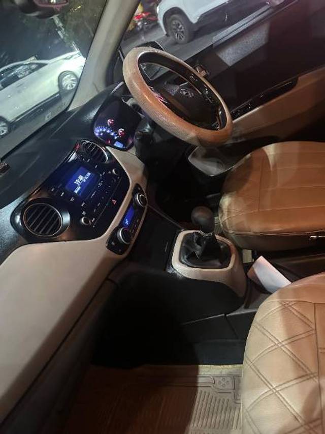 https://images10.gaadi.com/usedgaadi-sellcar/UsedCar/e561d12ea/e10976f3-9157-4b0c-9e8f-283d4c3384c4.jpg?imwidth=6401
