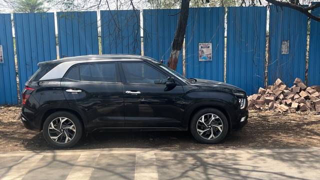 https://images10.gaadi.com/usedgaadi-sellcar/UsedCar/e561dc27a/ed9d9877-8431-4ce6-98a4-251c8cea0771.jpeg?imwidth=6402