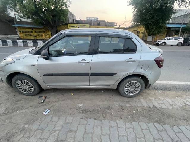https://images10.gaadi.com/usedgaadi-sellcar/UsedCar/e562013da/610c21ad-9b5c-405f-afb1-b44c23abed7b.jpeg?imwidth=6402