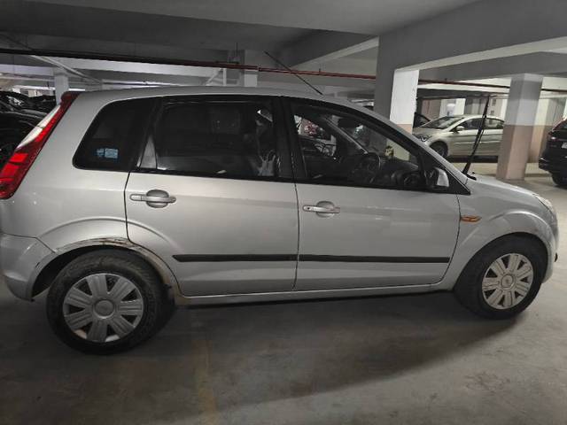 https://images10.gaadi.com/usedgaadi-sellcar/UsedCar/e5621b7f-2ef6-43d6-ab9e-c4eab337ccd7/69391b5f-d29f-4766-8dd4-7cb4834c5dda.jpg?imwidth=6401