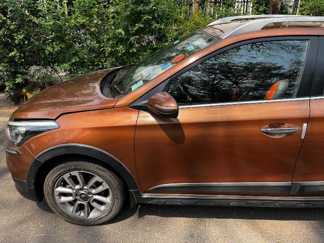 https://images10.gaadi.com/usedgaadi-sellcar/UsedCar/e56229d6a/ff662a4a-9ba1-42fd-87c9-add81a62ad5e.jpeg?imwidth=6402
