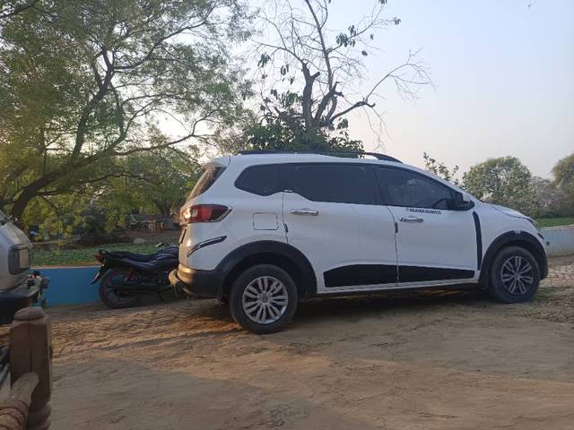 https://images10.gaadi.com/usedgaadi-sellcar/UsedCar/e5624978a/c5ec6713-17b8-4205-9e12-edda947895f0.jpg?imwidth=6400