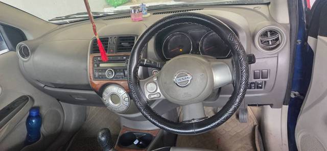 https://images10.gaadi.com/usedgaadi-sellcar/UsedCar/e56296efa/cb6720ed-dc3e-43ff-b29e-9526dd9c139b.jpg?imwidth=6400