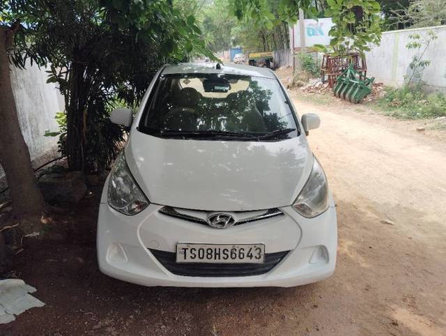https://images10.gaadi.com/usedgaadi-sellcar/UsedCar/e563243da/e6f769c0-9ba1-422d-9a80-b7b3dadc4d3f.jpg?imwidth=6400