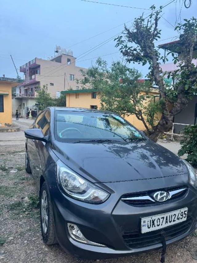https://images10.gaadi.com/usedgaadi-sellcar/UsedCar/e5635882a/6901fdd3-81c1-40ef-afe0-e167e94dcd00.jpg?imwidth=6401