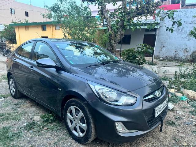 https://images10.gaadi.com/usedgaadi-sellcar/UsedCar/e5635882a/ed579a3e-1d57-41f5-a850-71fcac171e2e.jpg?imwidth=6400