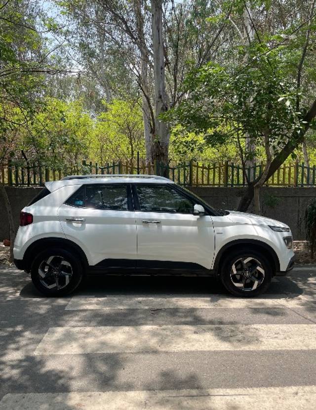 https://images10.gaadi.com/usedgaadi-sellcar/UsedCar/e5638214a/f33fd846-852e-474a-accd-2046f4411410.png?imwidth=6401