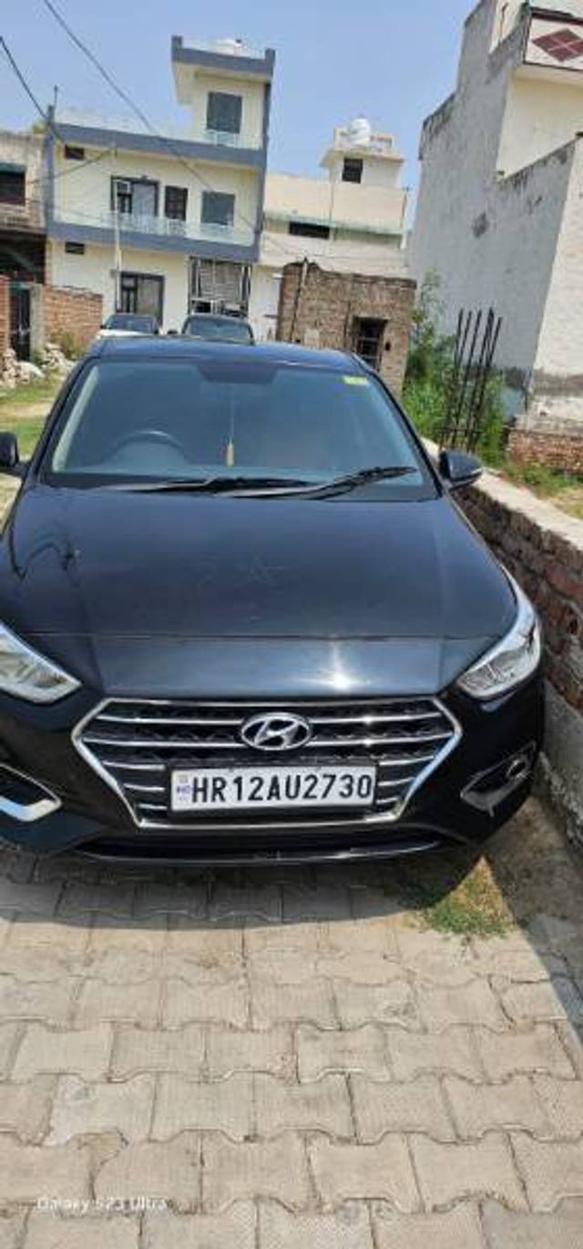 https://images10.gaadi.com/usedgaadi-sellcar/UsedCar/e563d0cca/45440131-08d9-4700-8f0d-fb8def975416.jpg?imwidth=6402