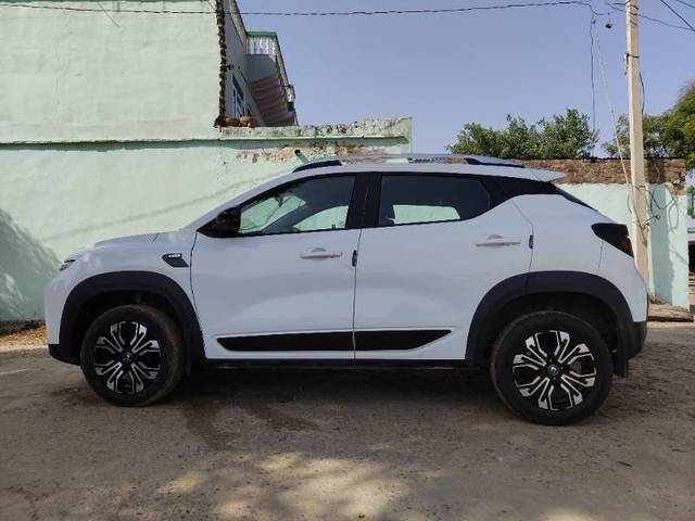 https://images10.gaadi.com/usedgaadi-sellcar/UsedCar/e5641c5aa/3ffda72d-6fae-4bc5-86b8-cf9e8d88eb4d.jpg?imwidth=6401