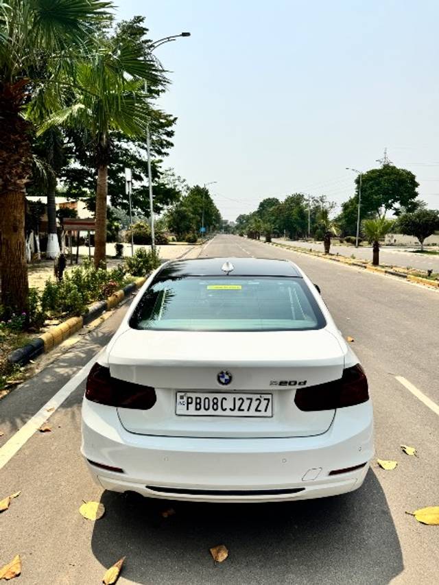 https://images10.gaadi.com/usedgaadi-sellcar/UsedCar/e5642122a/ddf2facd-bb94-4dc9-8e00-828e44d34d22.jpeg?imwidth=6401