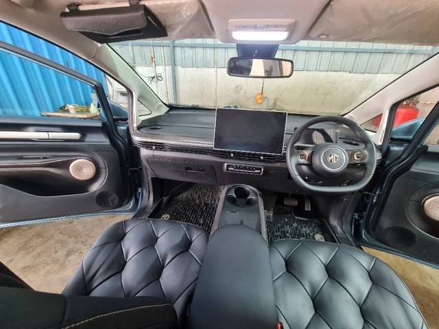 https://images10.gaadi.com/usedgaadi-sellcar/UsedCar/e5642a86a/41f826ff-cc75-4aa1-bebf-21a6be2ae3c8.jpg?imwidth=6400