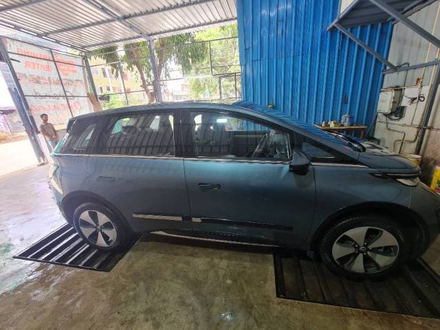 https://images10.gaadi.com/usedgaadi-sellcar/UsedCar/e5642a86a/b93031e0-1b83-4435-9fe2-b1dfeb1b6398.jpg?imwidth=6401