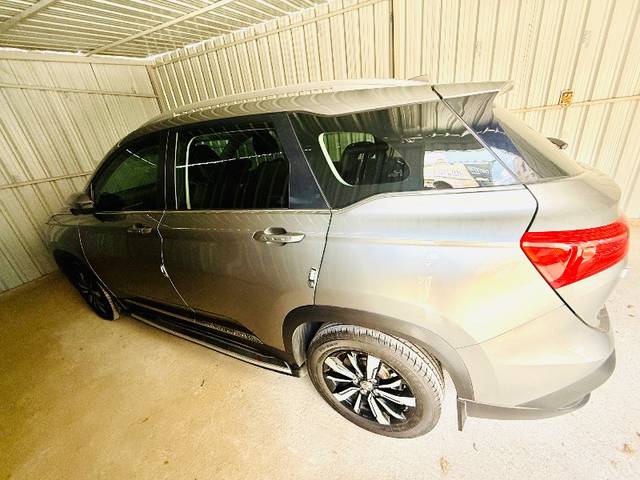 https://images10.gaadi.com/usedgaadi-sellcar/UsedCar/e564308ca/c7dd65d0-620d-4e7c-b4ec-53a7339a52b3.jpeg?imwidth=6400