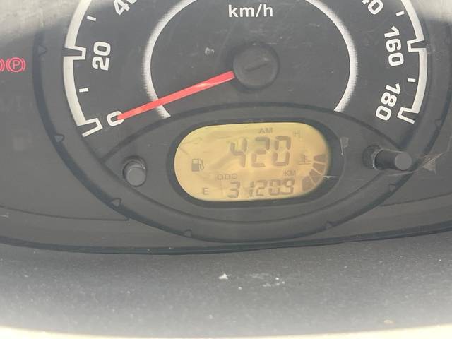 https://images10.gaadi.com/usedgaadi-sellcar/UsedCar/e5645775a/4a935332-a41c-4bc9-a0ba-9aa25e6dfbbd.jpeg?imwidth=6401