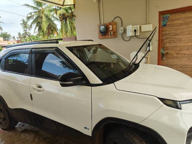 https://images10.gaadi.com/usedgaadi-sellcar/UsedCar/e564781ea/1390f753-86db-46f5-af3a-a51474c5a9b5.jpg?imwidth=6402