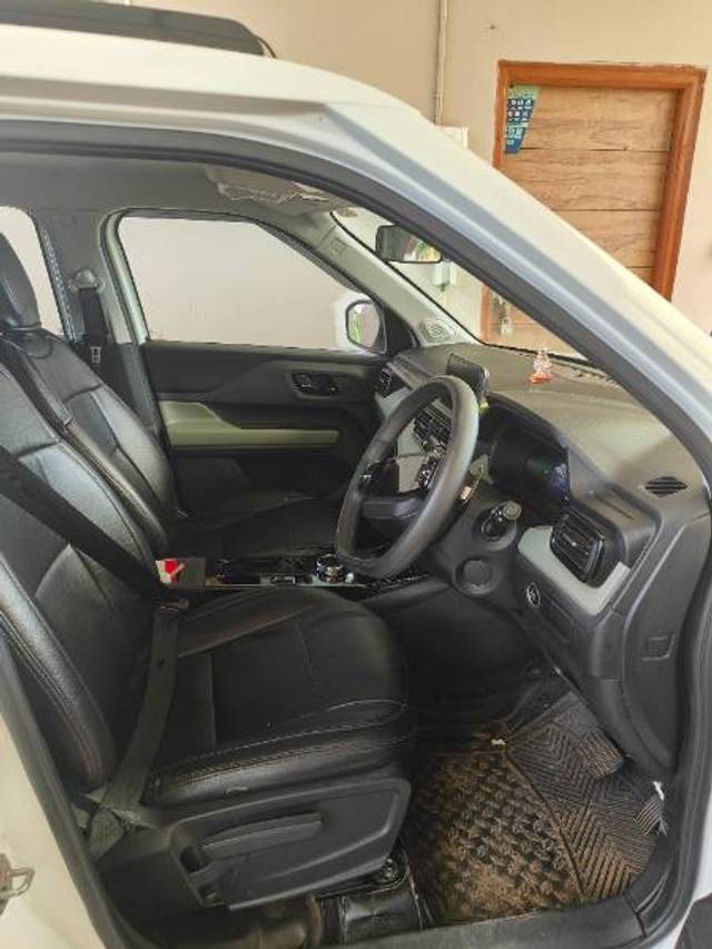 https://images10.gaadi.com/usedgaadi-sellcar/UsedCar/e564781ea/2cc9aed5-e85a-4340-8e3c-1cf326be47e8.jpg?imwidth=6401