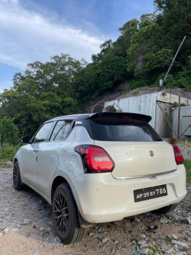 https://images10.gaadi.com/usedgaadi-sellcar/UsedCar/e5647a08a/54e7245f-5a79-46f1-bc54-f5743871893b.jpg?imwidth=6400