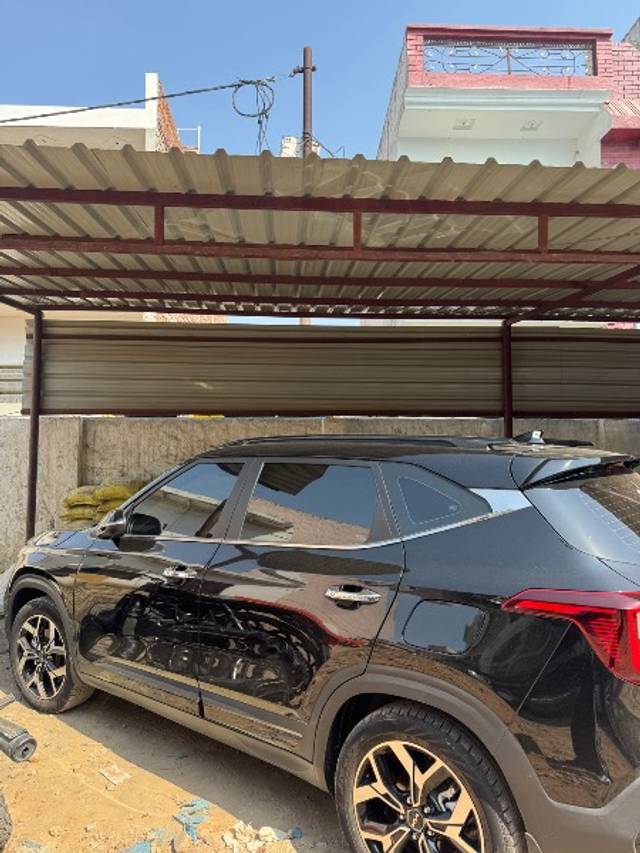 https://images10.gaadi.com/usedgaadi-sellcar/UsedCar/e5649b3ca/3b701dc9-acea-402a-b02f-e45a74f79f33.jpeg?imwidth=6402