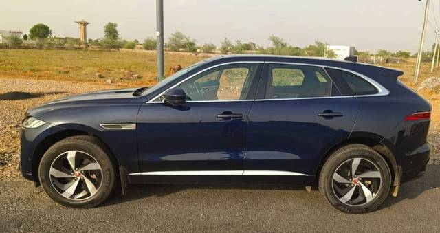 https://images10.gaadi.com/usedgaadi-sellcar/UsedCar/e564b48aa/0e7f79f7-02bf-435e-ba81-42313824d2da.jpg?imwidth=6402