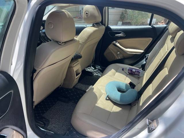 https://images10.gaadi.com/usedgaadi-sellcar/UsedCar/e564d4c6a/69214a5b-d640-4613-ac12-4349a73f4e5d.jpeg?imwidth=6402