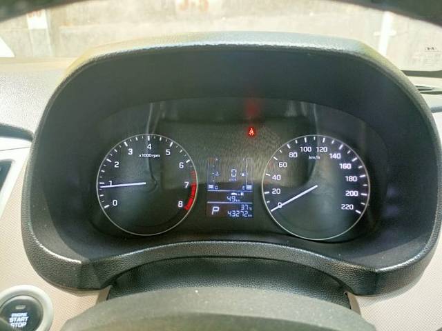 https://images10.gaadi.com/usedgaadi-sellcar/UsedCar/e56525b1a/59b5a983-979e-4f19-8665-4e899427b43f.jpg?imwidth=6401