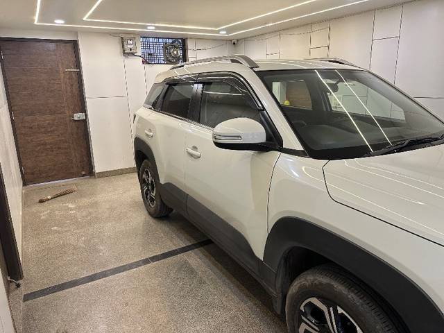 https://images10.gaadi.com/usedgaadi-sellcar/UsedCar/e5654423a/8cc5b0d9-5e90-493b-af6c-d73233c10ffb.jpeg?imwidth=6400