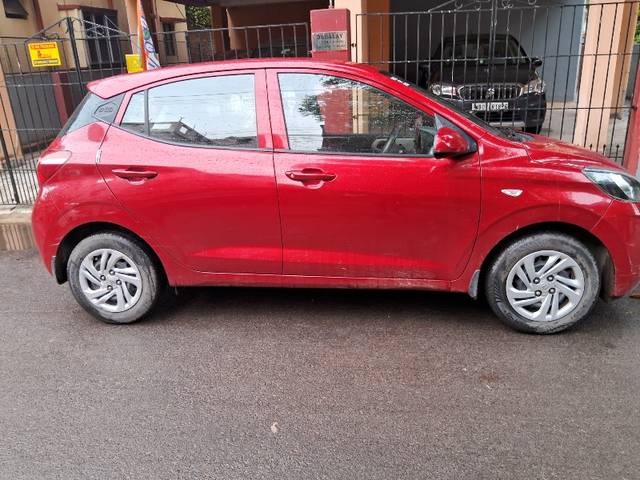 https://images10.gaadi.com/usedgaadi-sellcar/UsedCar/e56550b2a/fbf6bea9-8c4b-490c-b7a9-39dfc8d856c4.jpeg?imwidth=6401