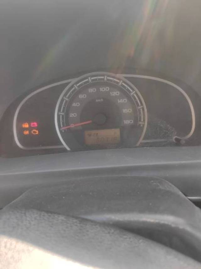 https://images10.gaadi.com/usedgaadi-sellcar/UsedCar/e566040ea/d20d704a-0d01-47c9-b57d-3cc382cb489f.jpg?imwidth=6402