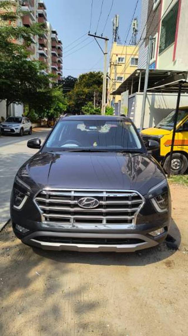 https://images10.gaadi.com/usedgaadi-sellcar/UsedCar/e5669375a/ca789fe8-56e6-47c2-a4b7-d25578475125.jpeg?imwidth=6400